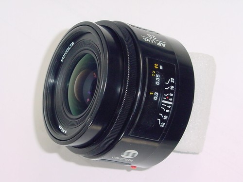 Sony Minolta 28mm F/2.8 AF auto focus Wide Angle Lens - Picture 2 of 6