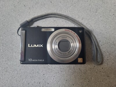 Panasonic Lumix FS 5 funktionsfähig mit leichtem Defekt am Display