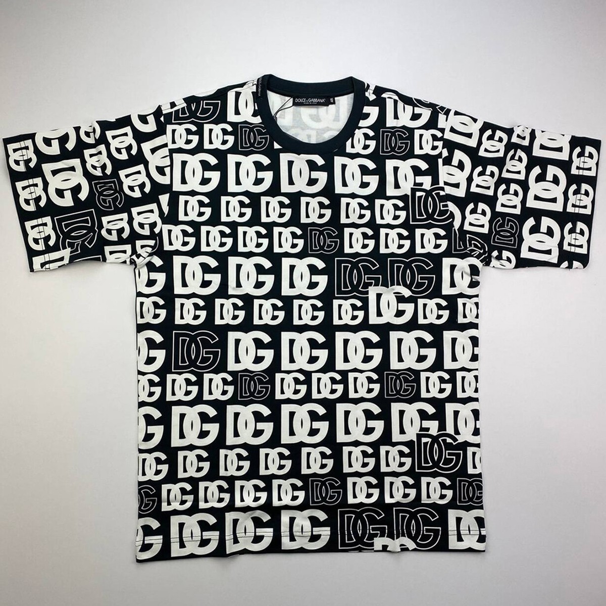 Dolce & Gabbana Short Sleeves All-Over Logo T-Shirt Men | eBay Dolce & Gabbana Short Sleeves All-Over Logo T-Shirt Men | eBay