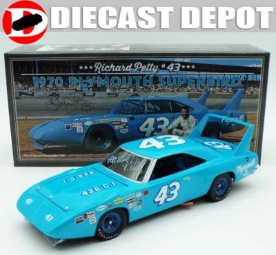 AUTOGRAPHED RICHARD PETTY  1970  Super bird 1:24 University of Racing  PRESALE - Picture 5 of 5