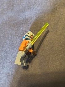 LEGO Star Wars Ahsoka Tano Minifigure 7675 Jedi AT76