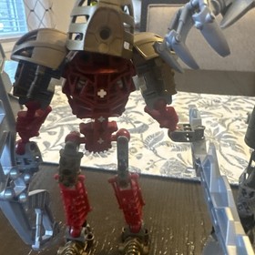 Bionicle Toa Lhikan & Kikanalo 8811 Complete Figures no book / box READ