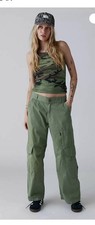 BDG Urban Outfitters Rae Carpenter Pants Green Size 0  Run Big 