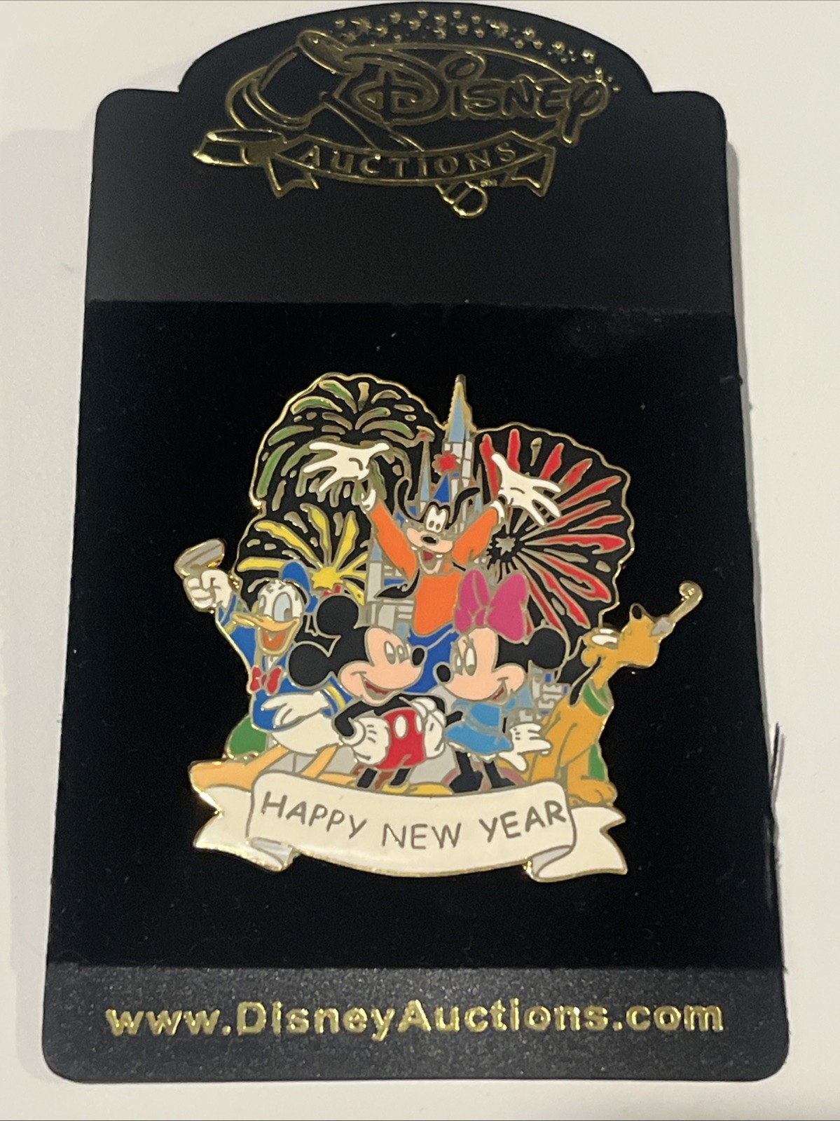 Disney Auctions Pin Mickey And Friends LE250 LE 250 New On Card MINT v45