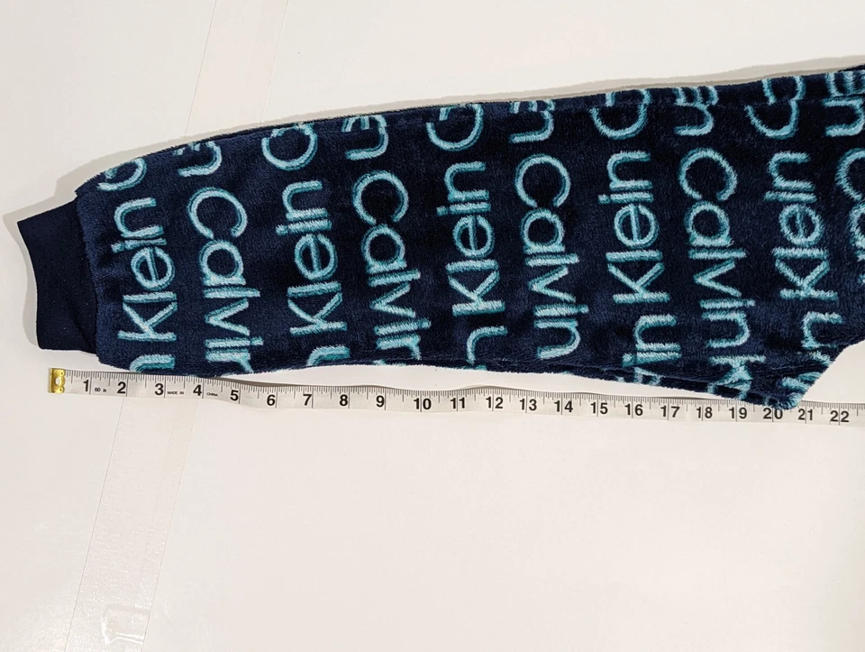 Pantalones de pijama Calvin Klein Lounge para niño azul con logotipo estampado de nombre, talla S (7-8) Foto 4 de 4