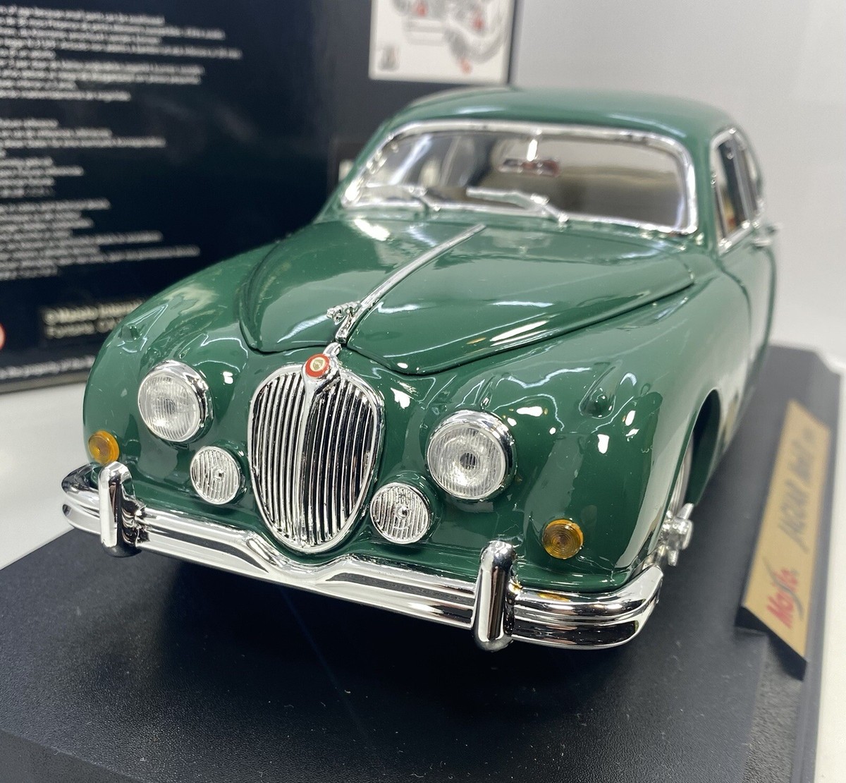 MAISTO 1/18 Scale 1959 JAGUAR MARK II”Green Version”Limited