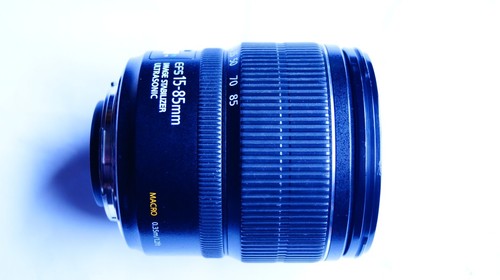 Canon EF-S Objektiv 15–85 mm f/3,5–5,6 IS USM F3,5 15 – 85 MM - Bild 5 von 13