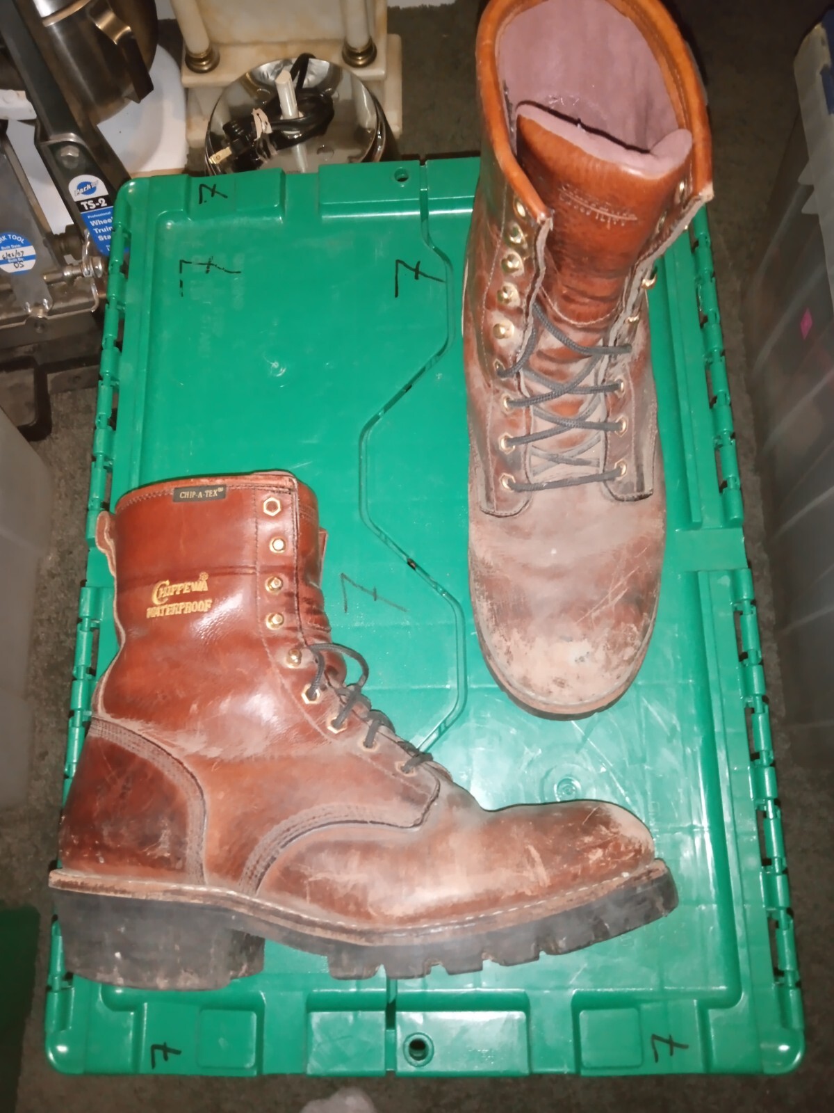 Chippewa Waterproof Brown Leather Logger Boots 73061  Mens Size 9 US  THINSULATE
