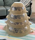 Vintage Pyrex Homestead Cinderella Nesting Bowl set