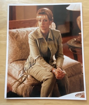 EDIE FALCO HAND SIGNED AUTOGRAPH PHOTO 8 X 10 WITH ~COA ACTOR
