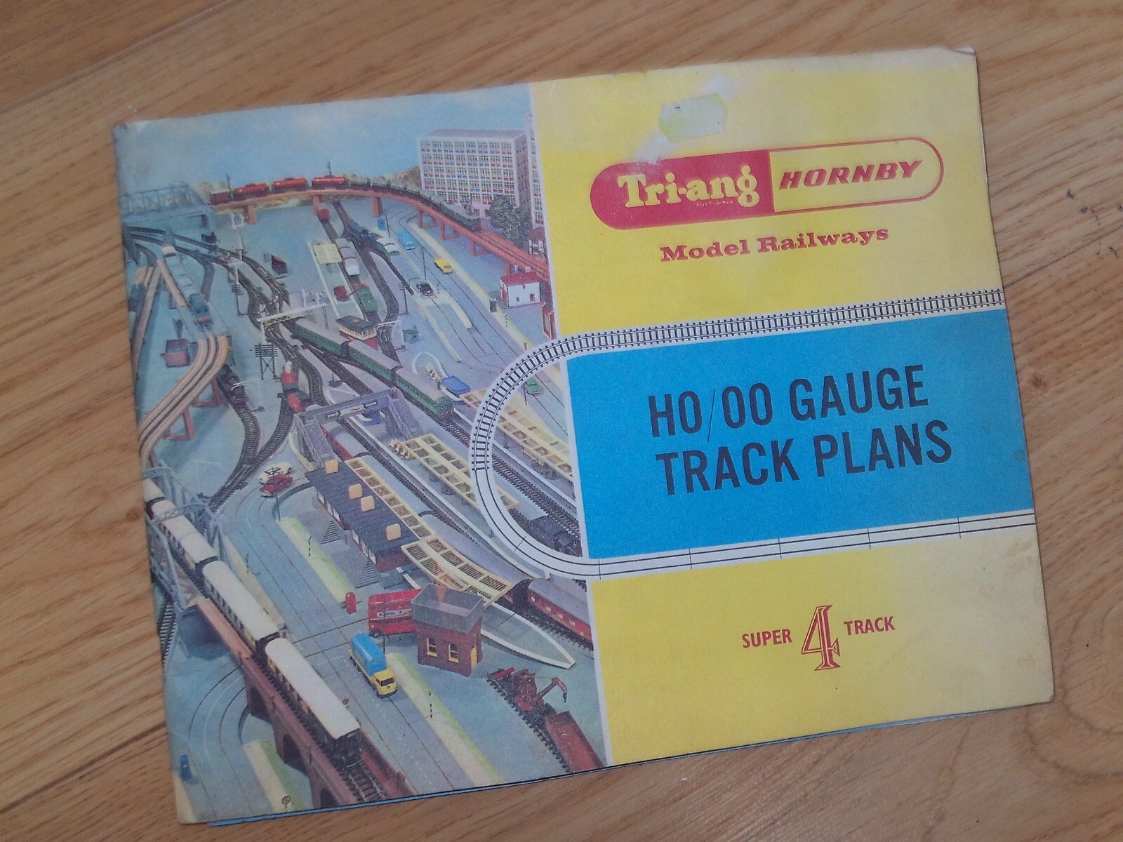 R166 / 4 Triang Hornby Track Plans Brochure for OO Gauge Model Train