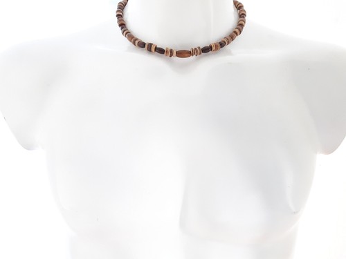 Collana etniche da Uomo in perline di Cocco e Legno naturale di colori neutri - Foto 5 di 5