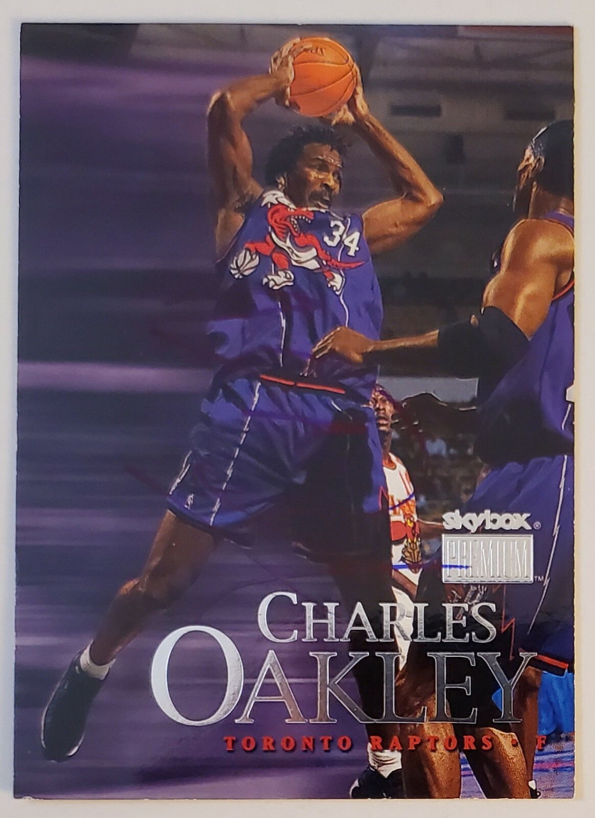 Charles Oakley Signed 1999 Premium #91 Card Toronto Raptors Auto NBA RAD