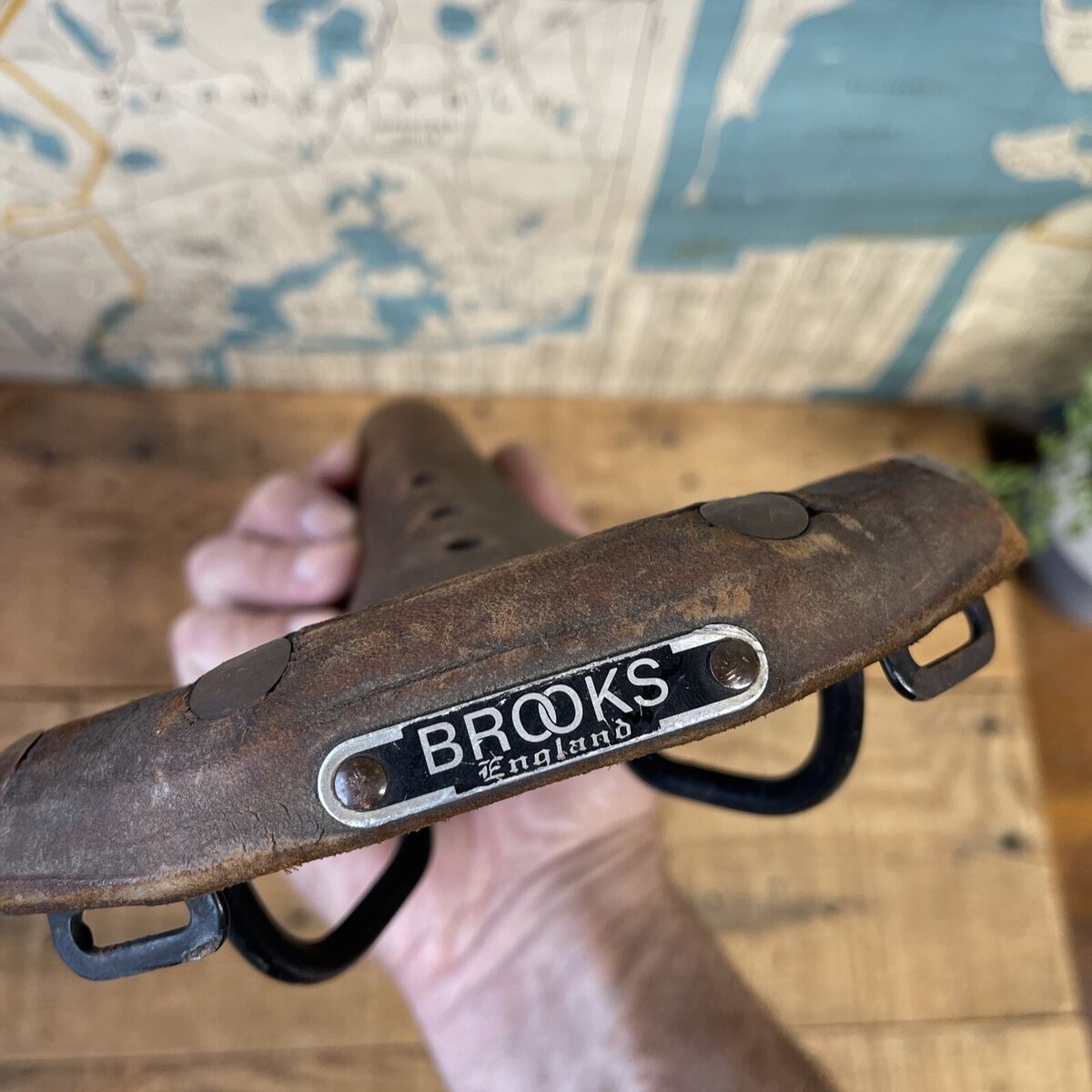 Vintage Brooks Saddle B17 Champion Narrow Road Bike England Vintage Brooks Saddle B17 Champion Narrow Road Bike England