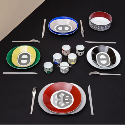 NEW HERMES RALLYE 24 PAIR OF SMALL OVAL PLATES RED #P032207P BRAND