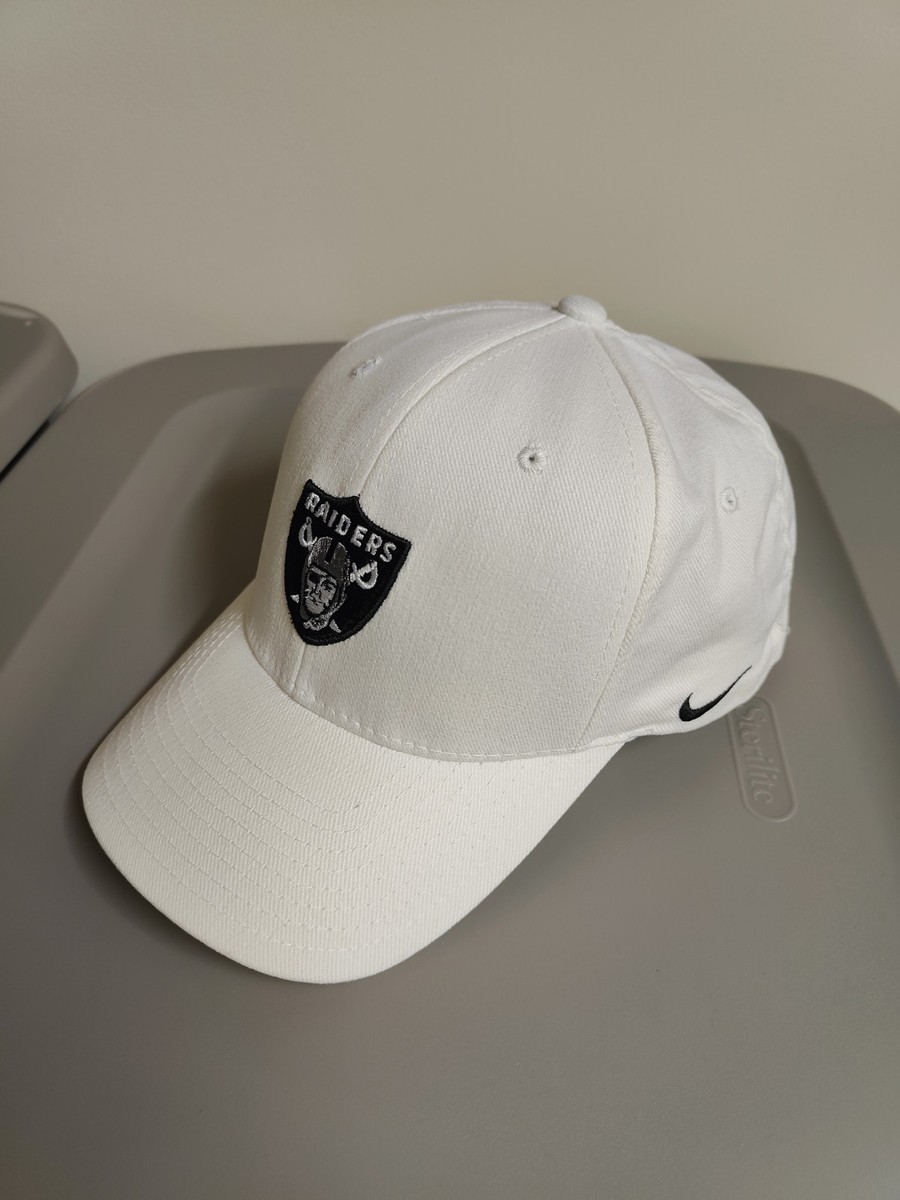 Vintage Y2K NFL Team Nike Los Angeles Raiders Oakland White Vintage Y2K NFL Team Nike Los Angeles Raiders Oakland White