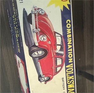 Volkswagen 1960 Vintage Battery Operated Tin Beetle Car Toy Red w/ Box