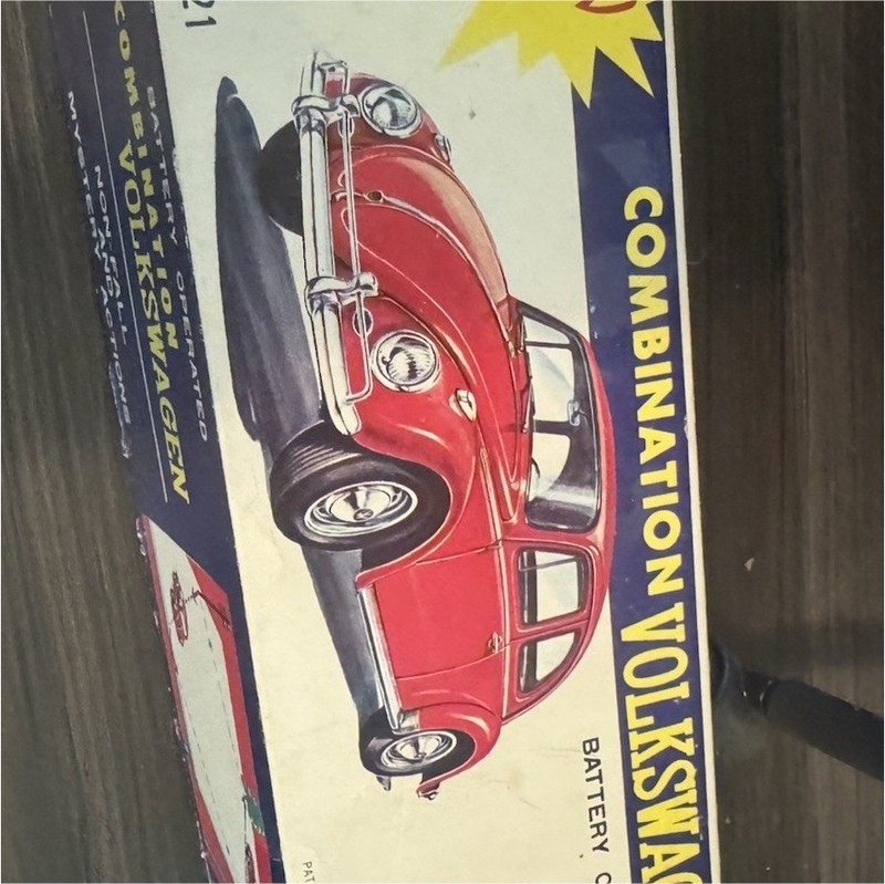 Volkswagen 1960 Vintage Battery Operated Tin Beetle Car Toy Red w/ Box
