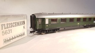 Fleischmann H0 5631 K Schnellzugwagen DB Grün A4üe 35 Ep.III Innenbeleuchtung DC