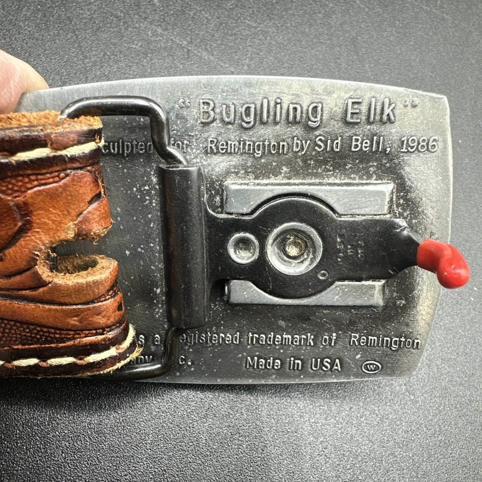 De colección Remington Country Cinturón Hebilla Bugling Elk Buck Bull 1986 Hecho en EE. UU. 36/30 Foto 2 de 4