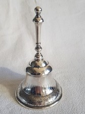 ALTE ANTIKE TISCHGLOCKE JUGENDSTIL VERSILBERTES MESSING  FEIN GRAVIERT UM 1910