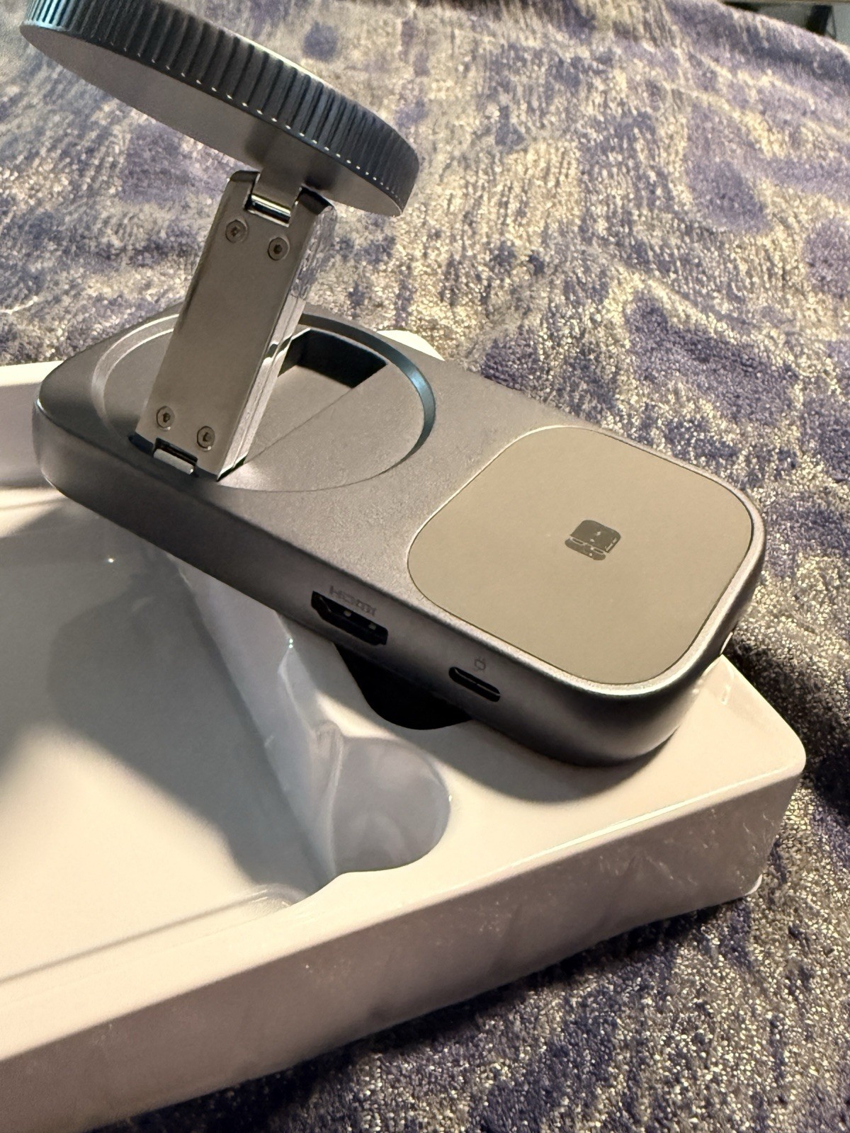 MOKiN USB C Hub with 15W Qi2 Wireless Charger Laptop Docking Station to 4K HD...