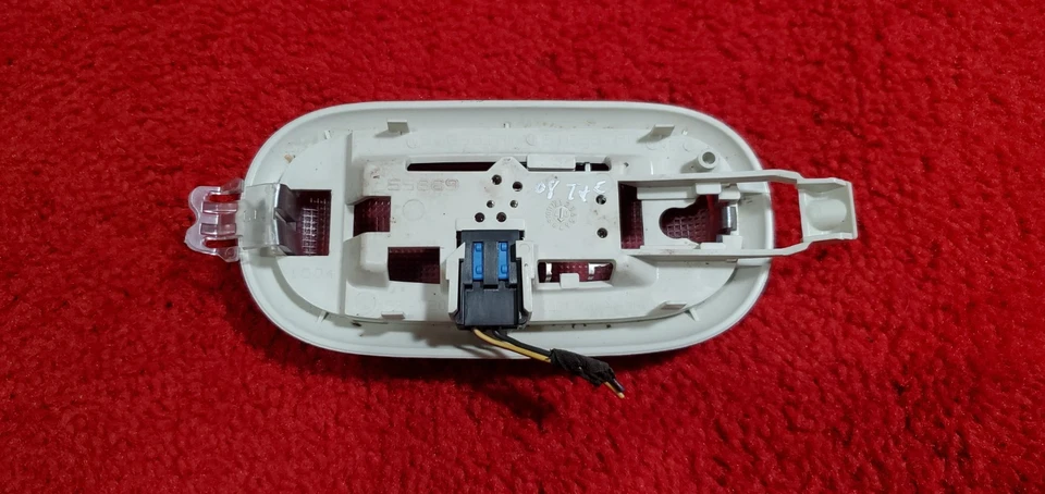 Оригинальная купольная лампа для Dodge Jeep Chrylser Town & Country Grand Caravan 2006-2016 годов выпуска - Изображение 2 из 2