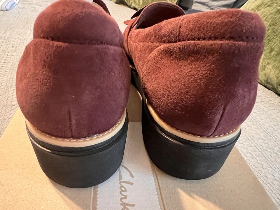Mocasines de cuña Clark’s de gamuza berenjena para mujer nuevos en caja talla 11 Foto 2 de 4