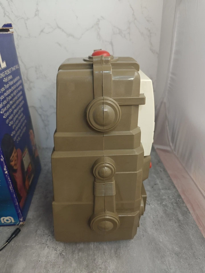 Vintage Mego Robot 2-XL 8 Track Player Tested Works w/ Box Cord & 1 Tape 1978 - Image 4 of 4