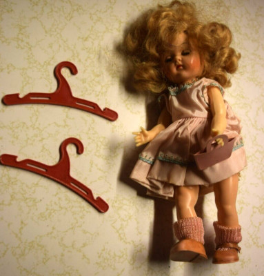 VTG, POSEABLE BLONDE DRESSED ''GENERIC GIN'' DOLL in Pink Dress (8'' Tall) PreOwned