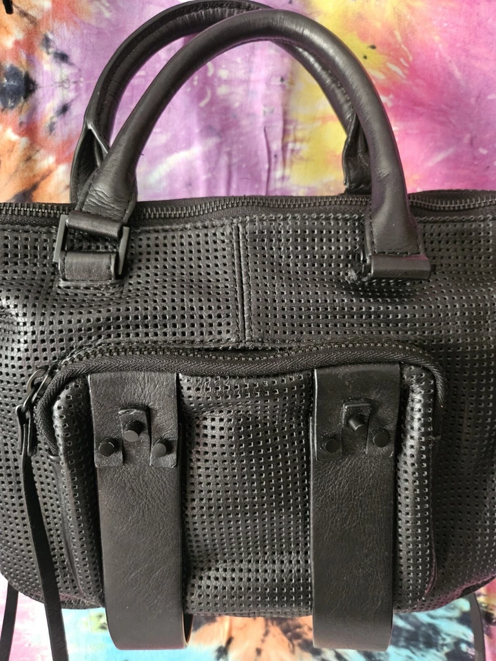 She + Lo 黑色穿孔 100% 皮革流浪汉可调式单肩包手提包 — 第 3/4 张图片