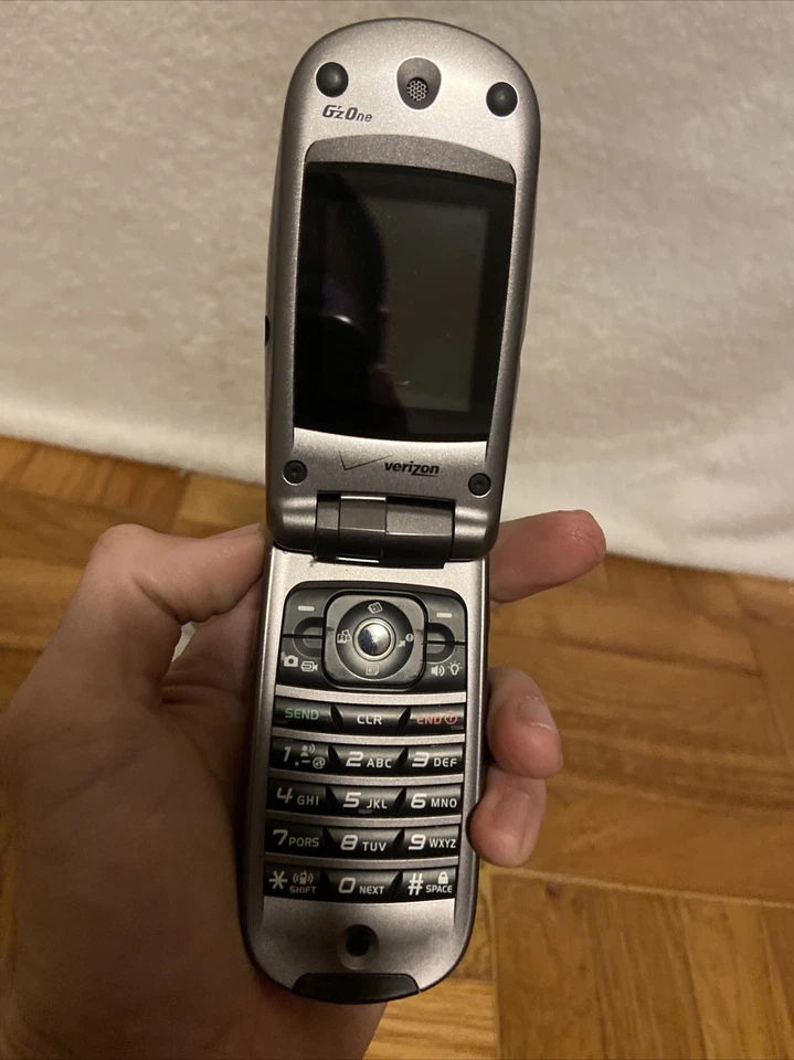 Lote de 4 teléfonos abatibles Verizon de colección - Audiovox Cdm-8600 y Casio Gzone sin probar Foto 4 de 4