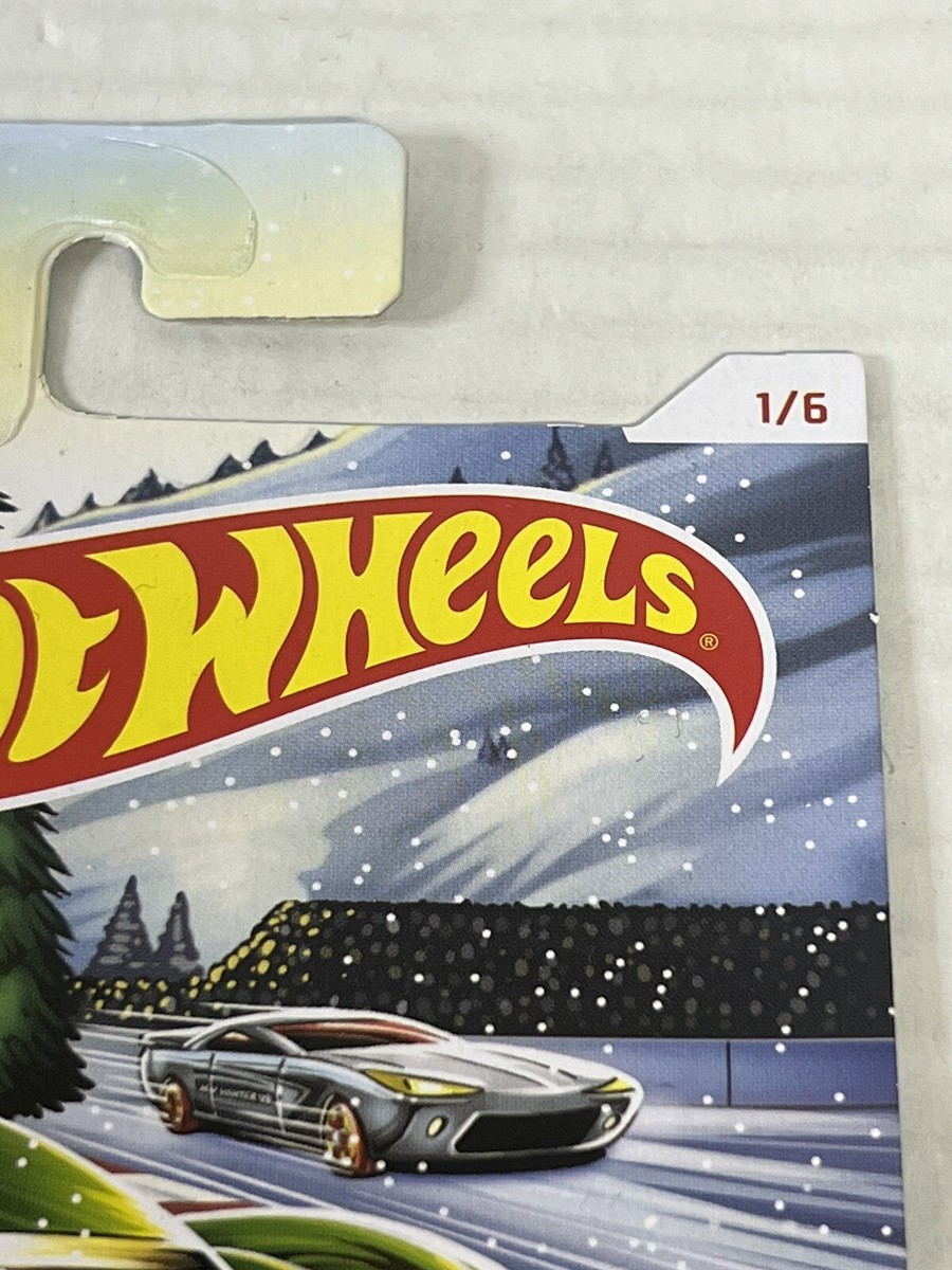 Hot Wheels HW Winter '19 ROCKSTER 1/6 RED Green Holiday Diecast