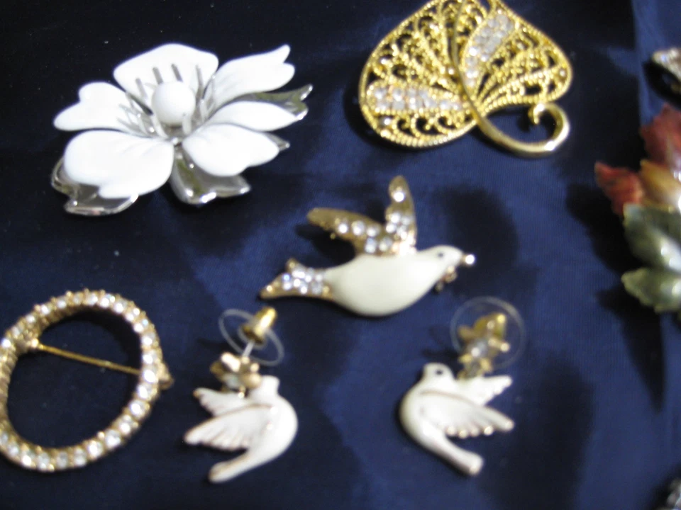 De colección. DISFRAZ MODA BISUTERÍA BROCHES, ALFILERES, CLIPS SARAH COV, PARKLANE, AÑOS 70-80 Foto 2 de 4