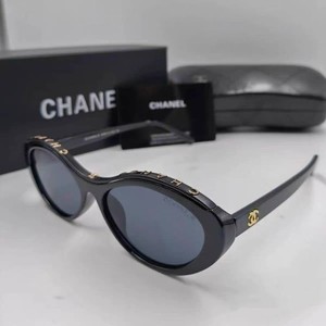 New Chanel Sunglasses - Classic Black Logo, Trendy & Versatile