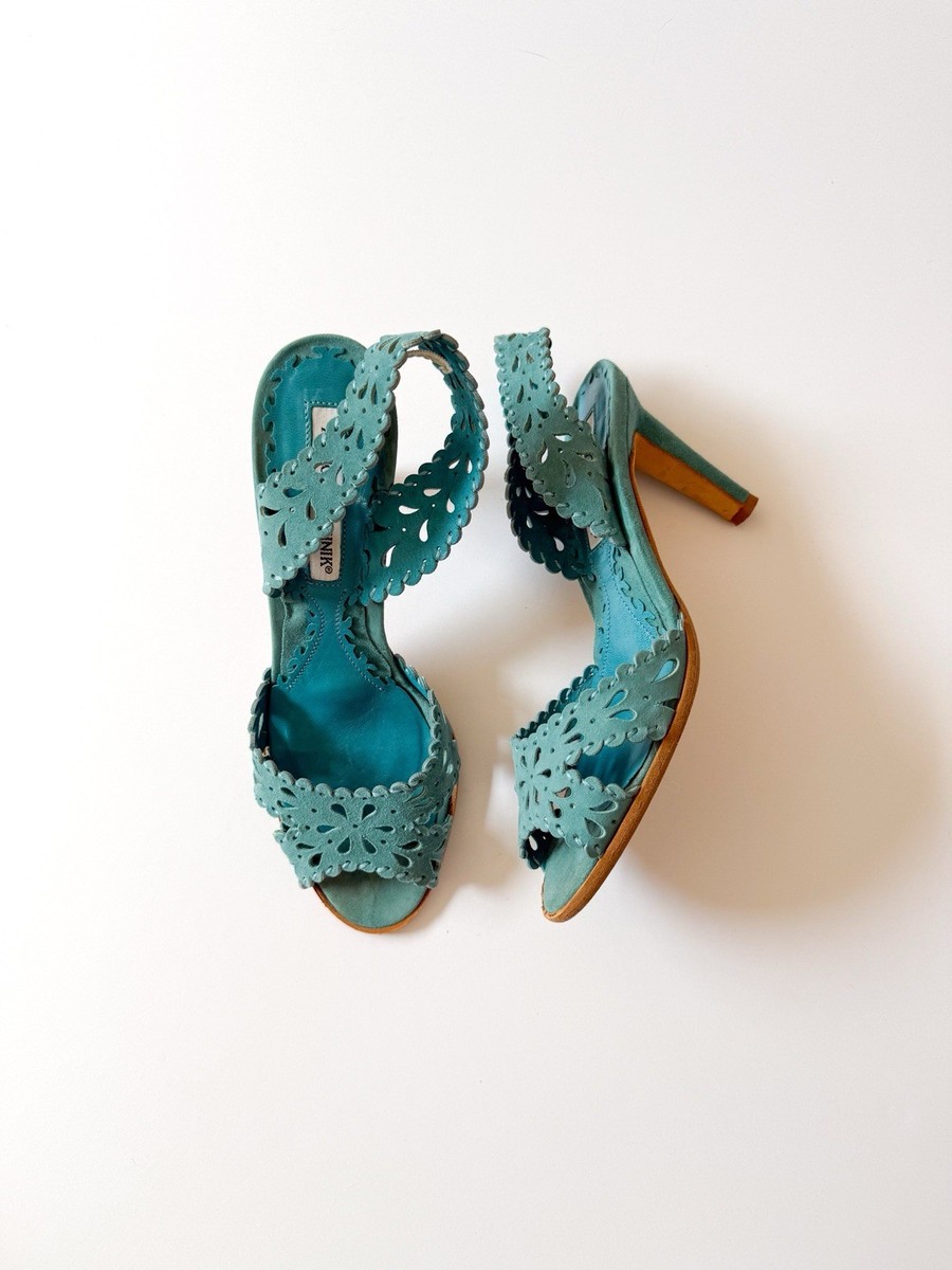 Manolo Blahnik Blue Flower Lasercut Slingbacks | eBay