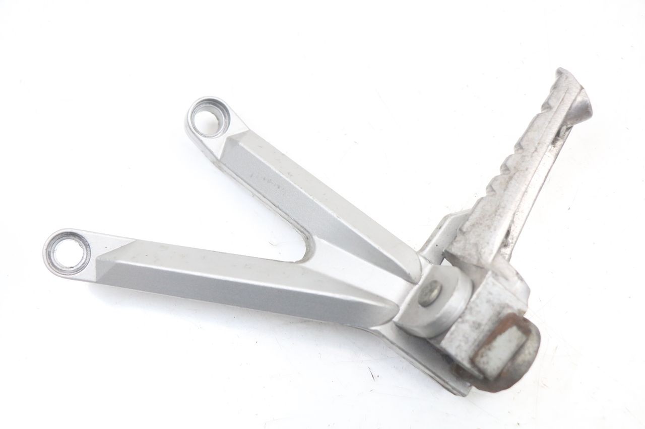REAR LEFT FOOTREST MOUNT - HYOSUNG GTR 125 (2006 - 2008)