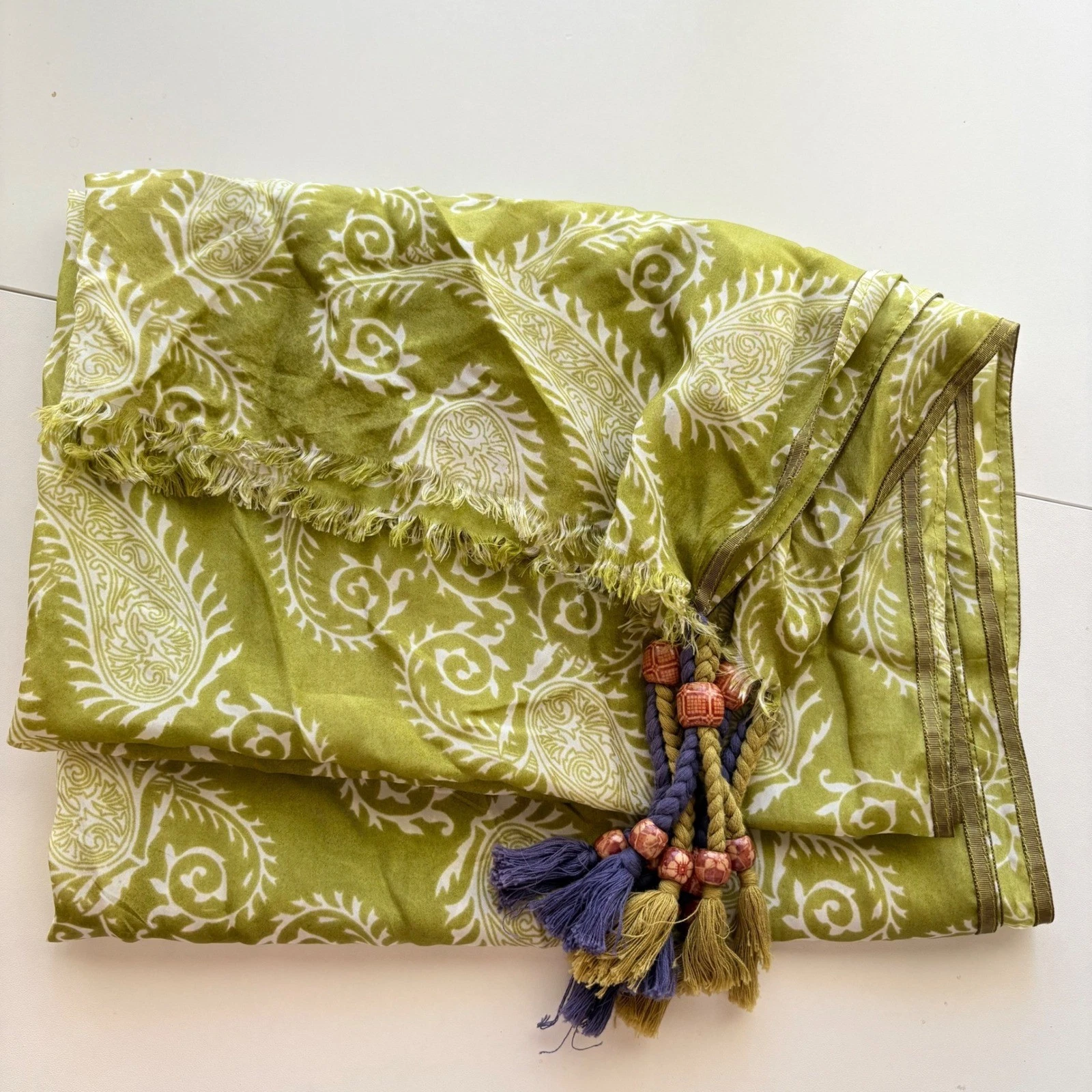 Sete di Jaipur Scarf Women OS Green Paisley Silk Tassel Bead Fringed