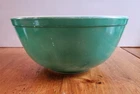 Vintage Pyrex Primary Green Mixing Nesting Bowl #403 Vintage 2 1/2 Qt USA