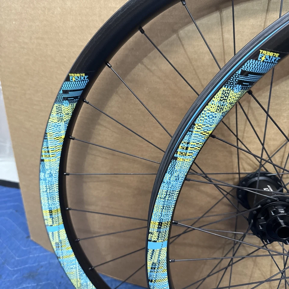 Nuevo juego de ruedas de disco Reynolds TR367 E Carbon Super Boost 27.5 650B ruedas Shimano Foto 4 de 4