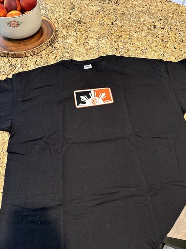 San Francisco Giants T-Shirt Black 2XL Filipino Heritage Night Rare - Picture 3 of 4