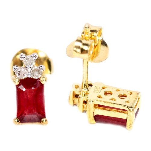 925 STERLING SILVER STUD EARRING GENUINE BLOOD RED RUBY GEMSTONE - Picture 3 of 6