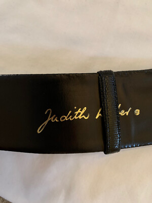 Judith Leiber Black Snakeskin Wide Belt Expandable Gold Bow  display picture 1