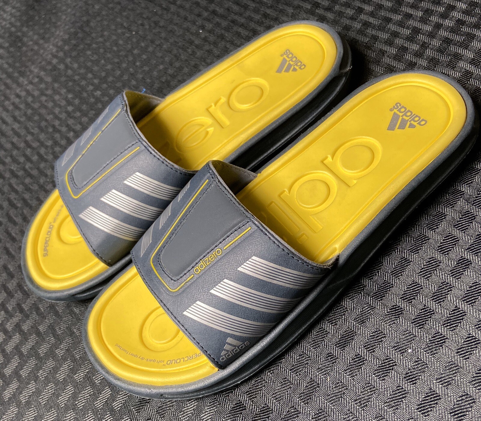 adizero slipper