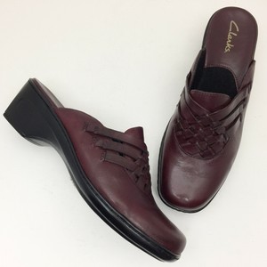 clarks woven leather clogs