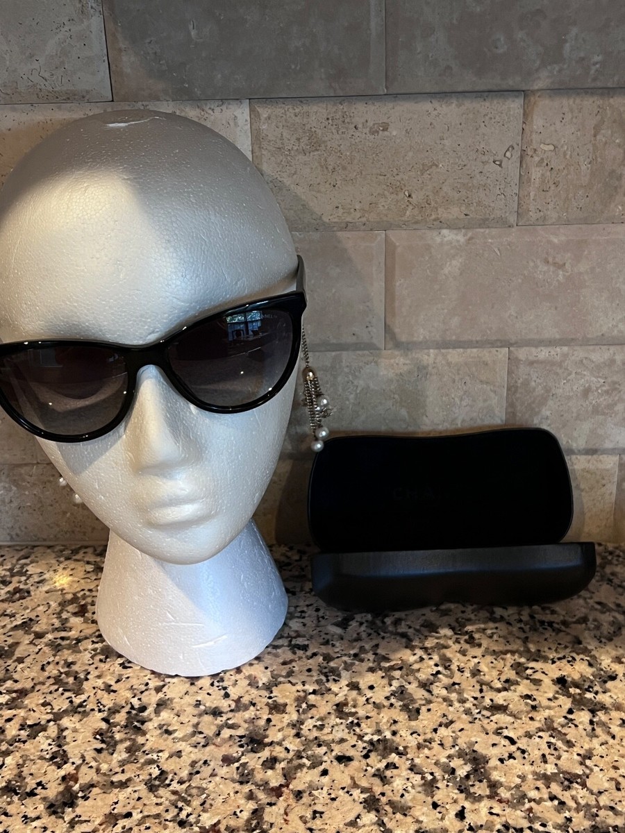 CHANEL CLASSIC BLACK CAT- EYE SUNGLASSES GOLD CC CHAINS