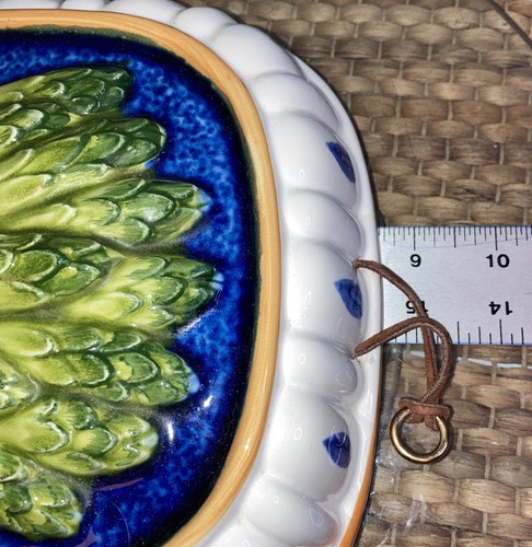 Ceramic Asparagus Mold Wall Hanging Gailstyn-Sutton Hand Painted Kitchenware - Picture 7 of 10