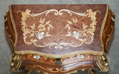 FINE PAIR OF ITALIAN MARQUETRY INLAID BURR WALNUT BEDSIDE BOMBE CHEST OF DRAWERS - Picture 5 of 12