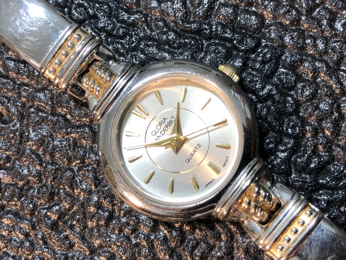 Gloria Vanderbilt Vintage Silver Tone Cuff Watch @7” around (needs battery) Gloria Vanderbilt Womens Watch 19mm Silver Tone Heart  main image 3