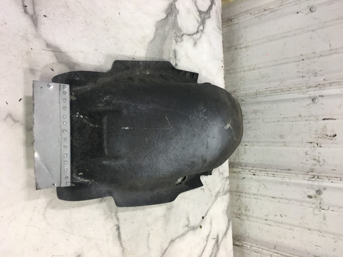 94 Kawasaki ZX 750 ZX750 L Ninja fiberglass rear back inner fender